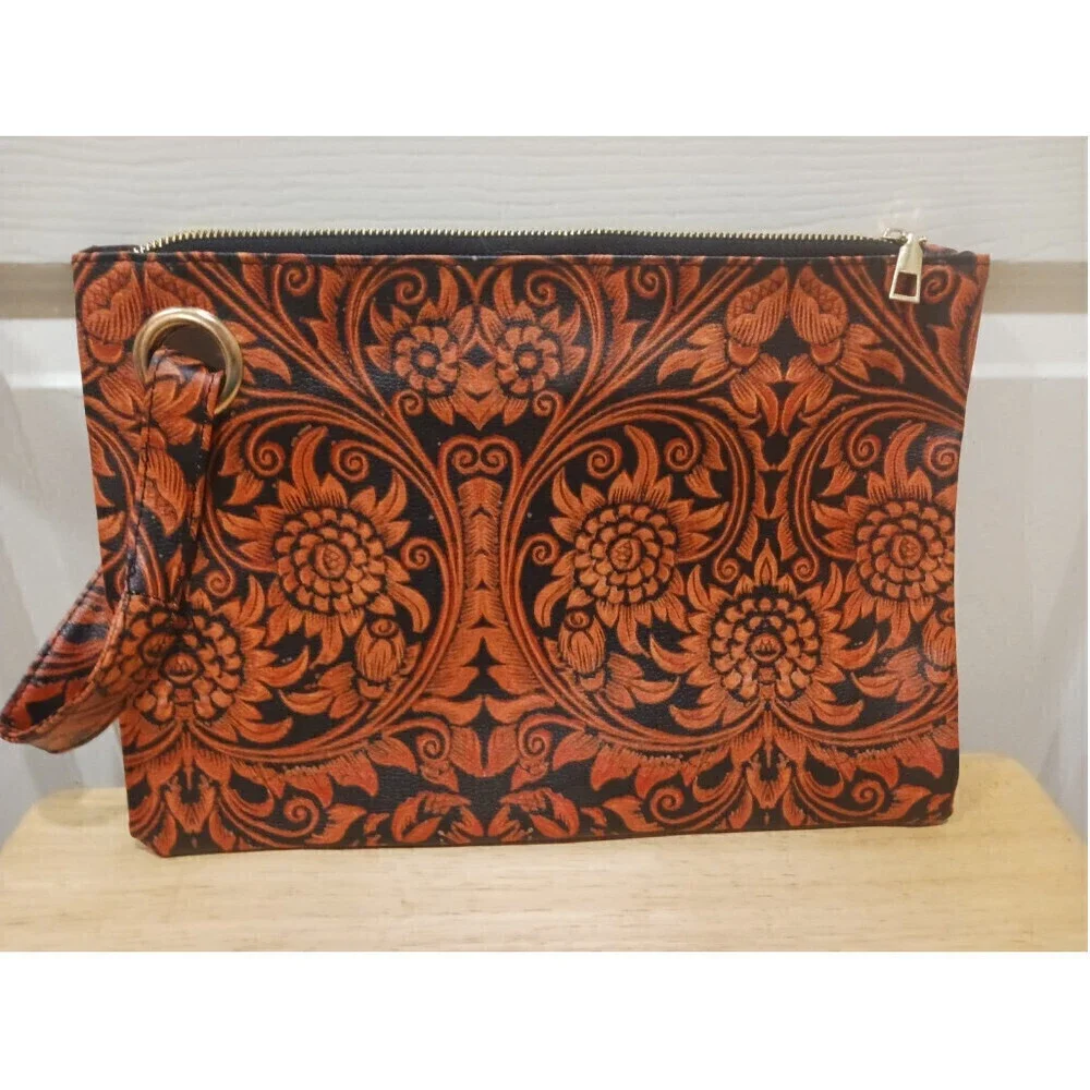 Clutch Bag In Reddish Brown